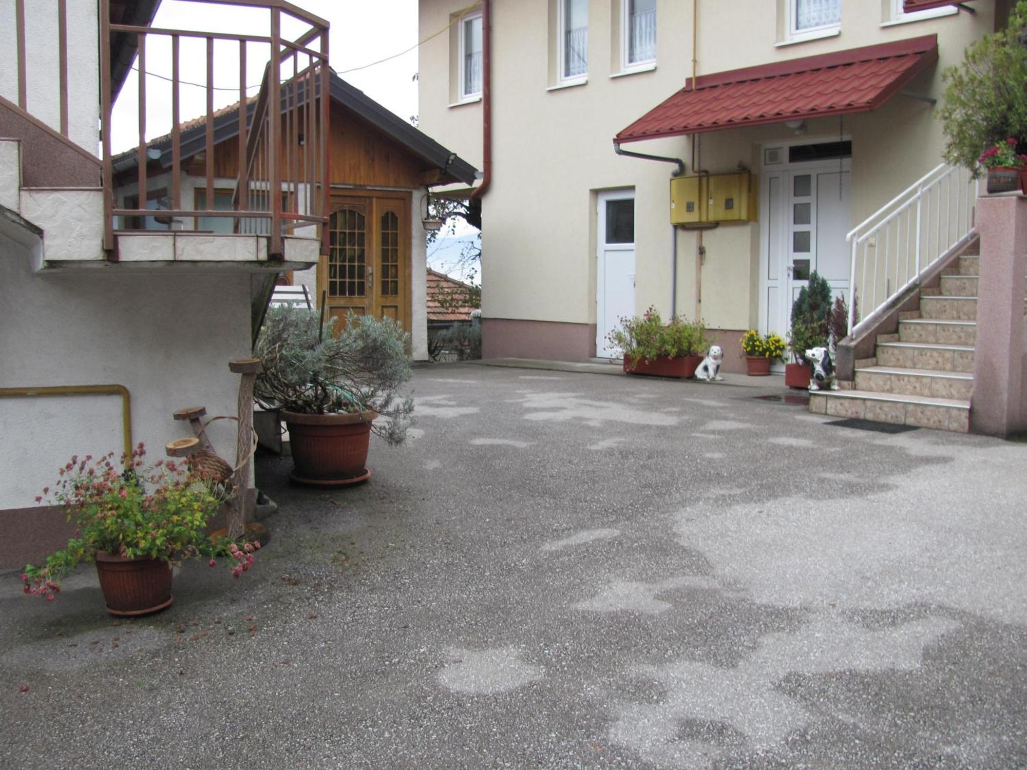 Apartment Safir - Free Parking 塞拉耶佛 外观 照片